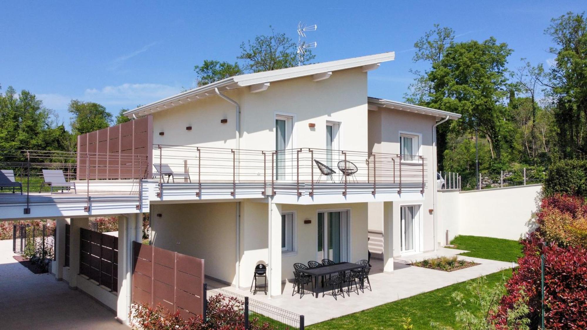 Luxury Villas Gardenia With Private Pool Padenghe sul Garda Εξωτερικό φωτογραφία