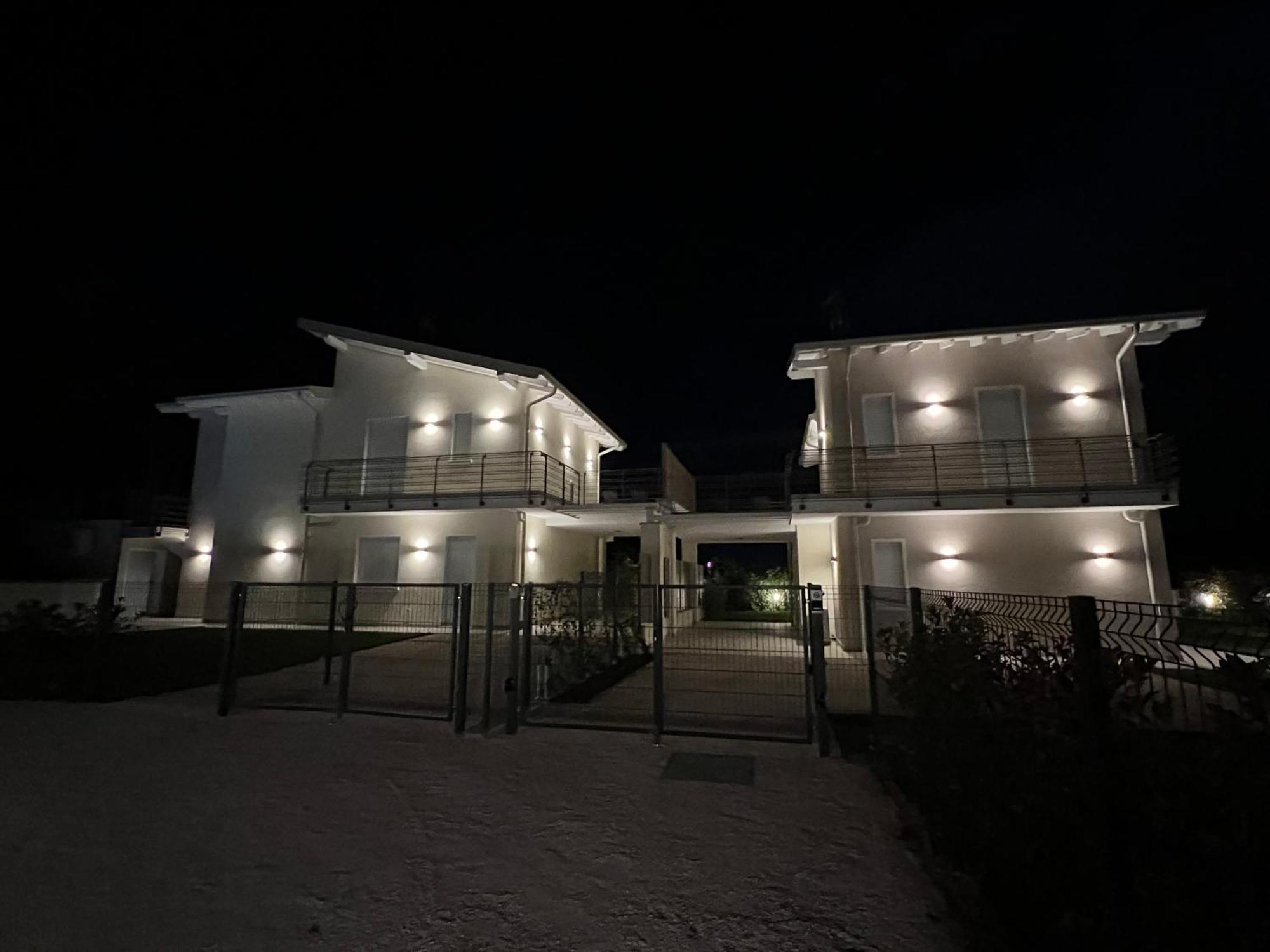 Luxury Villas Gardenia With Private Pool Padenghe sul Garda Εξωτερικό φωτογραφία